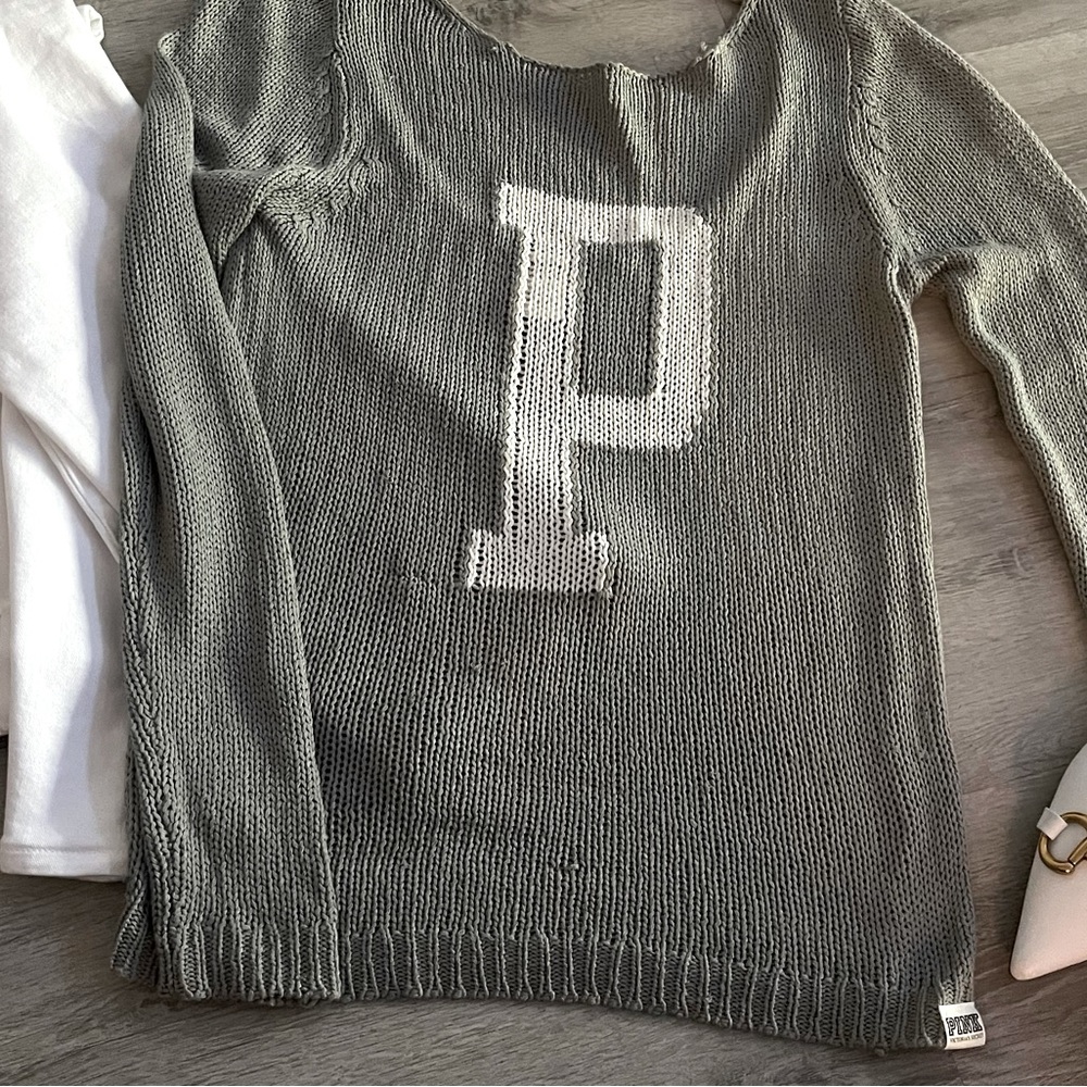 Victoria Secret Summer Sweater  Knit size S - Picture 4 of 10